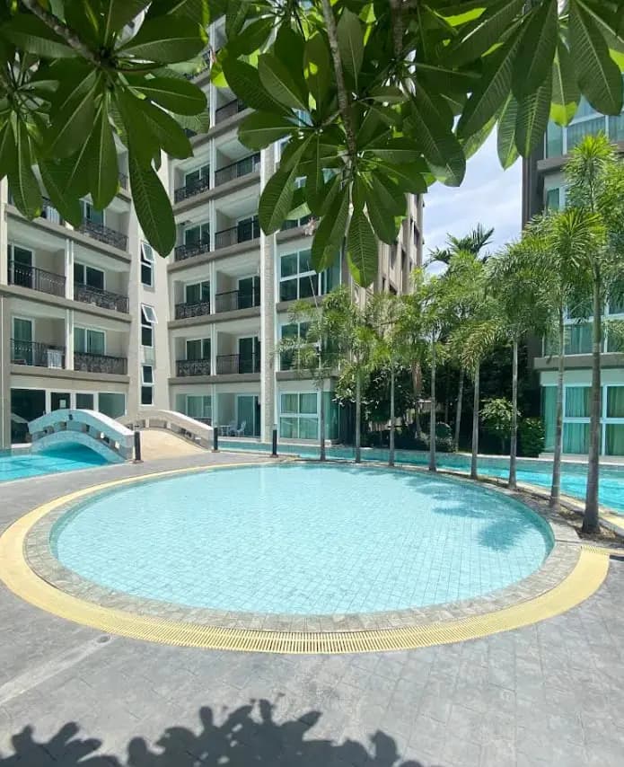 Dusit Grand Park, студия