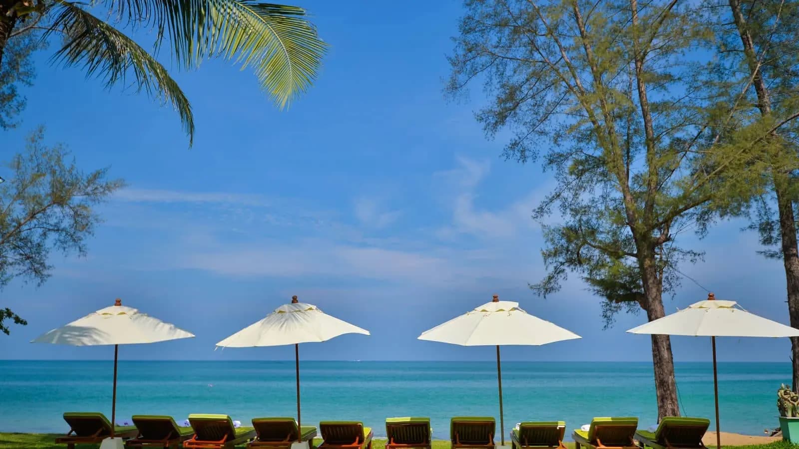 The Briza Beach Resort 4*
